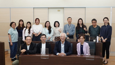 Distinguished Management Scholar Jim Davis Delivers Guest Lecture at CoMImage